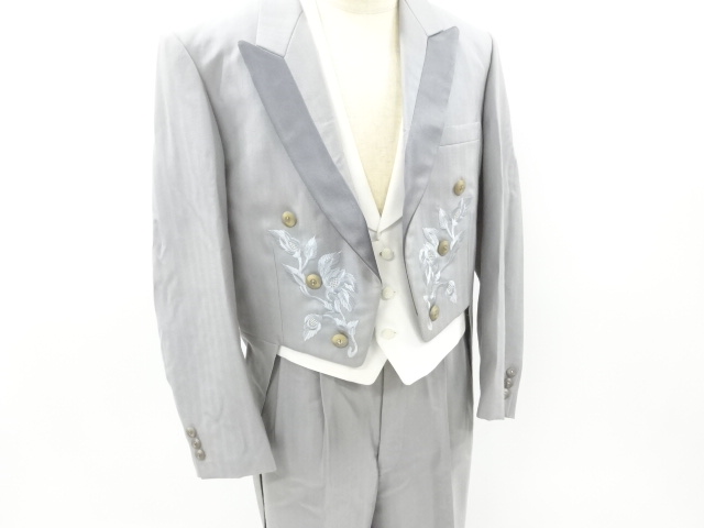 タキシード　(ベスト付き)(A7)